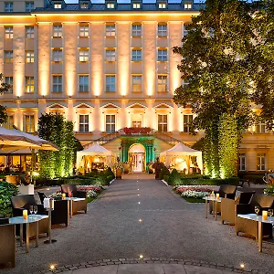Hotell The Grand - The Leading Of The World