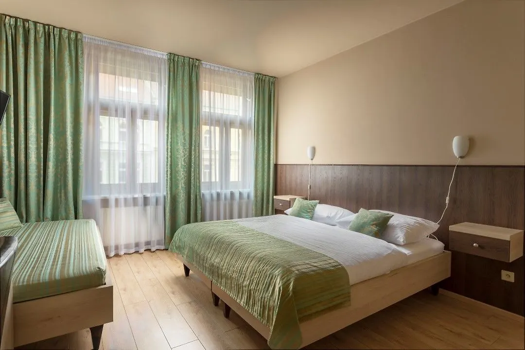 Prague Centre Plaza Hotel 3*,